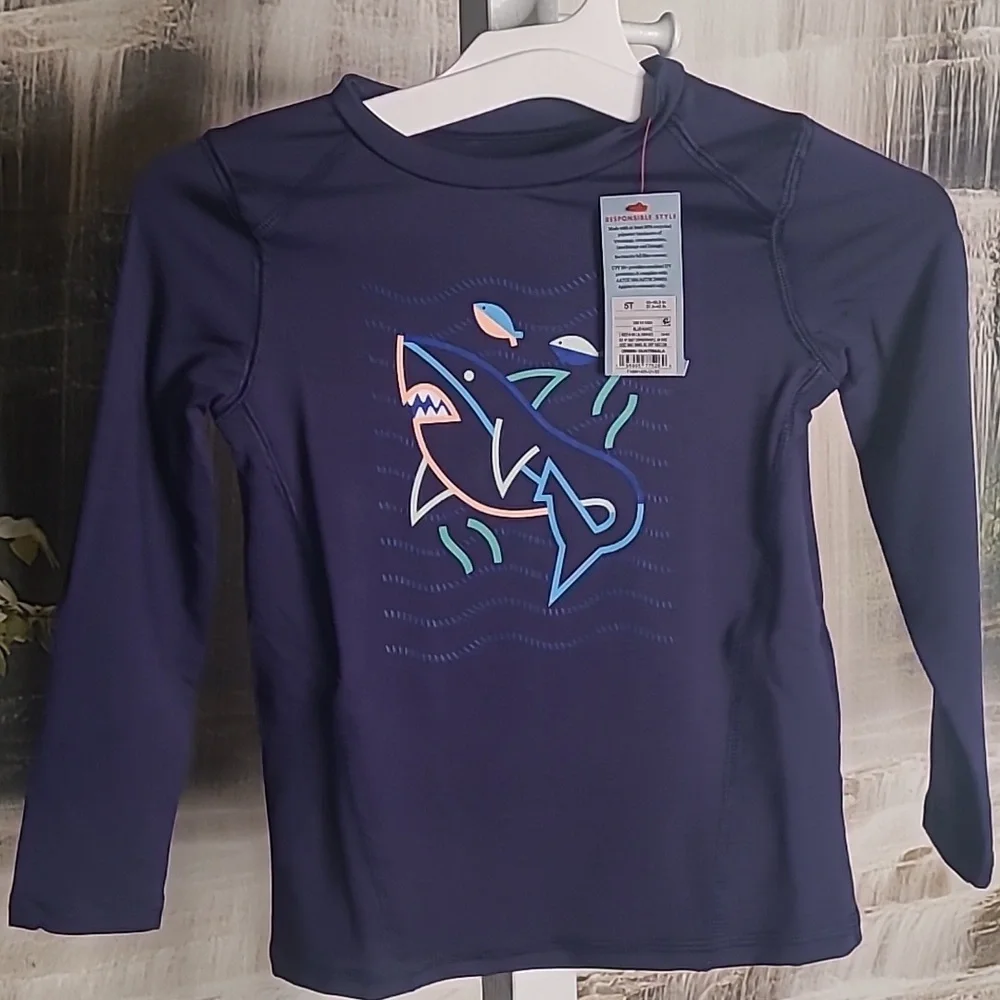 New with tags! Cat & Jack Boys 5T shark swim shirt Long sleeve navy blue